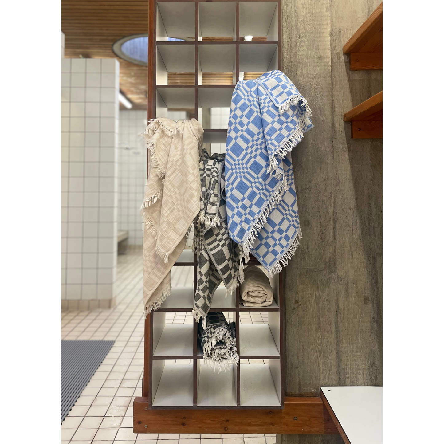 Check-Box towel large BLUE