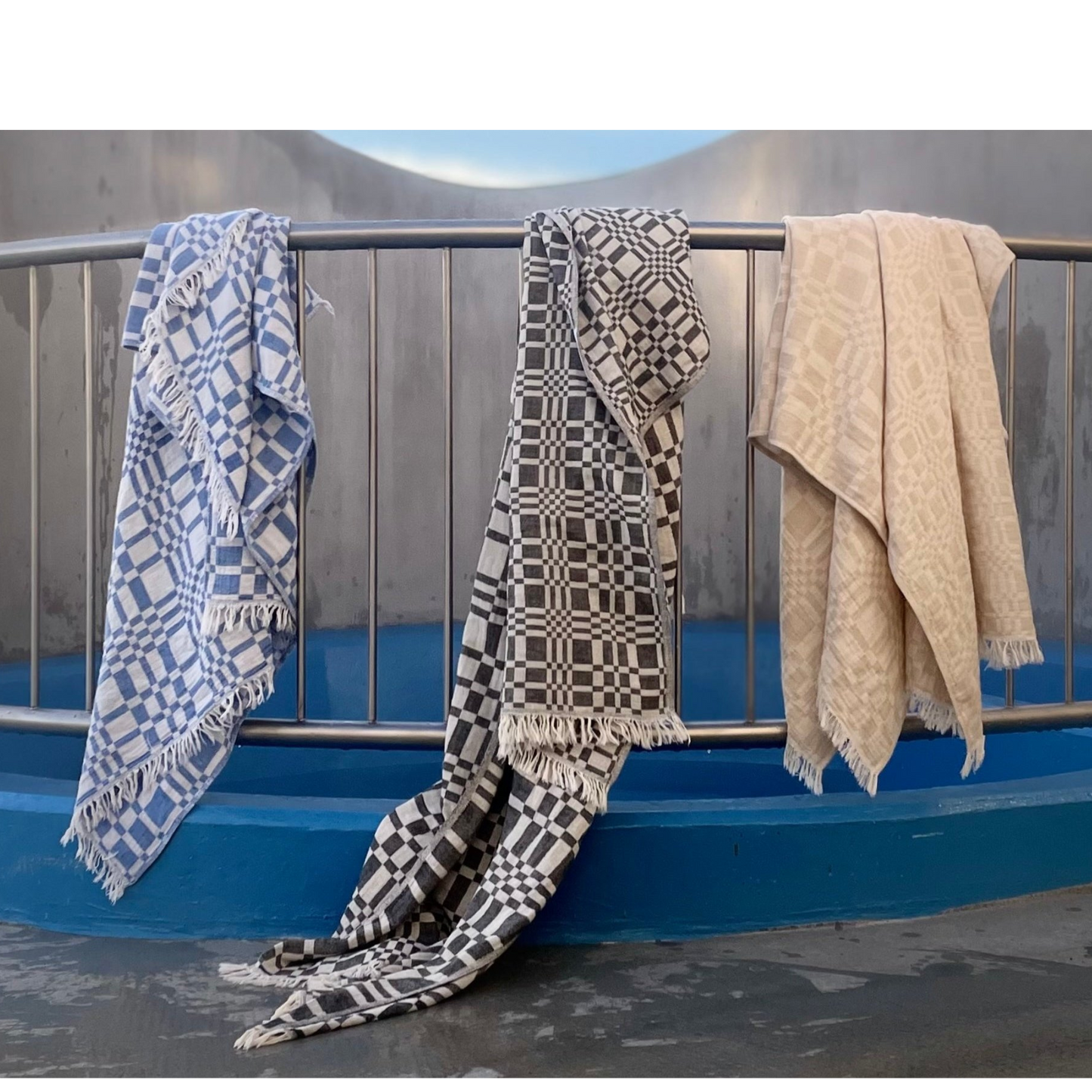 Check-Box towel large BLUE